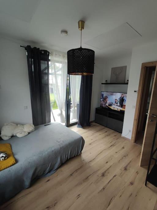 Schoene Wohnung Mit Terrasse Und Parkplatz Фельден-ам-Вертерзе Екстер'єр фото