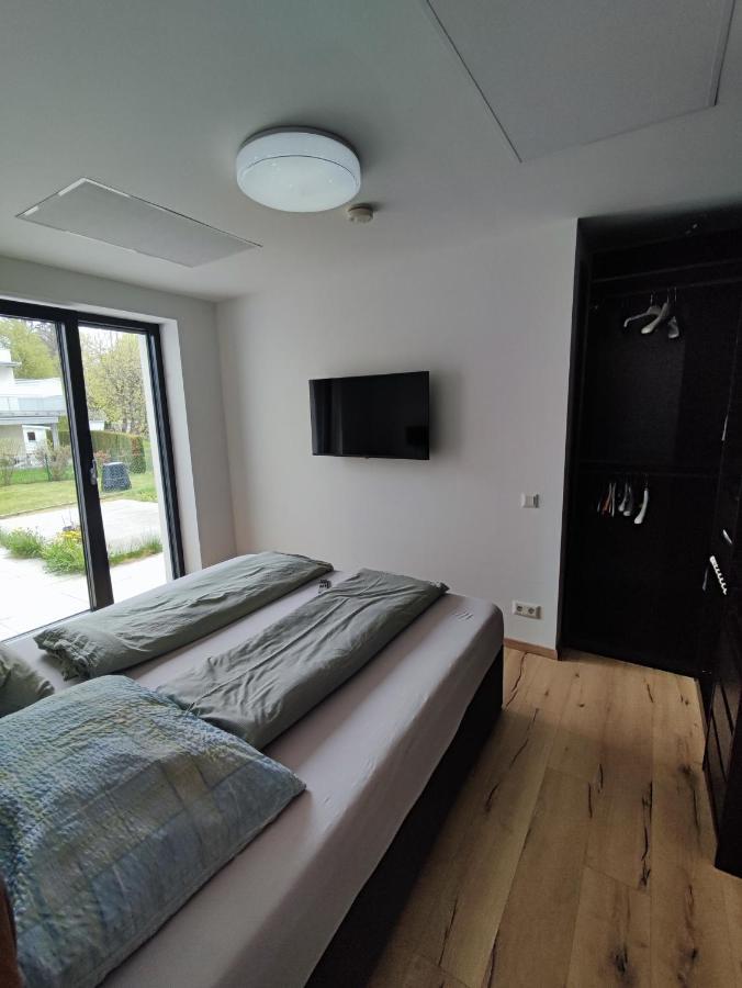 Schoene Wohnung Mit Terrasse Und Parkplatz Фельден-ам-Вертерзе Екстер'єр фото