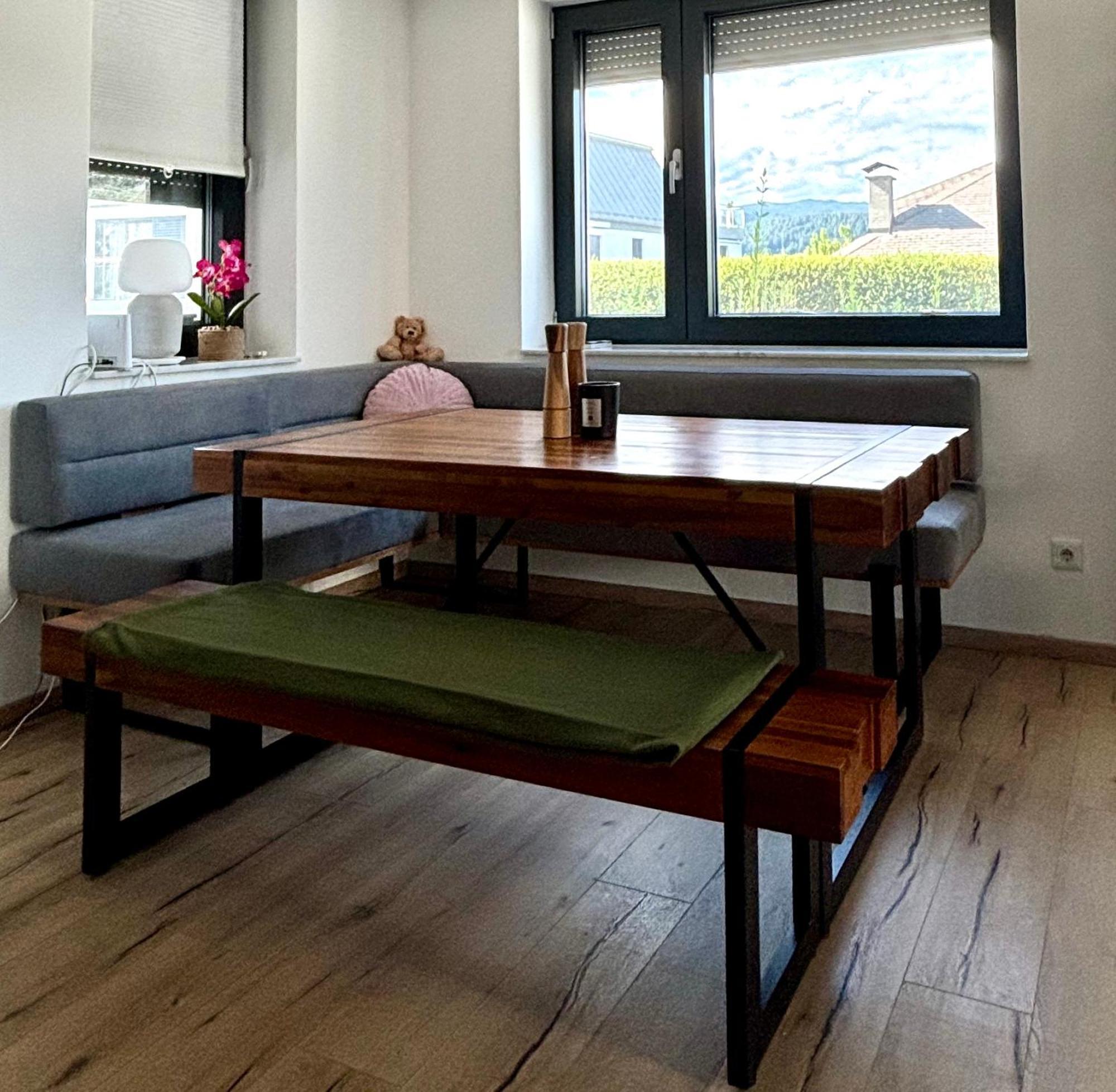 Schoene Wohnung Mit Terrasse Und Parkplatz Фельден-ам-Вертерзе Екстер'єр фото